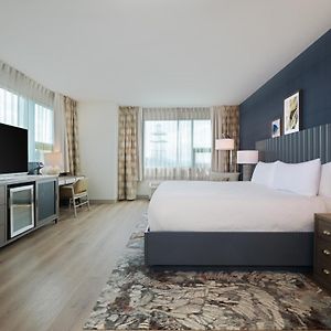 Premium King Room
